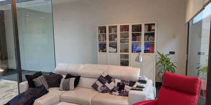 Sala d'estar de Casa o xalet en venda en Dos Hermanas amb Aire condicionat