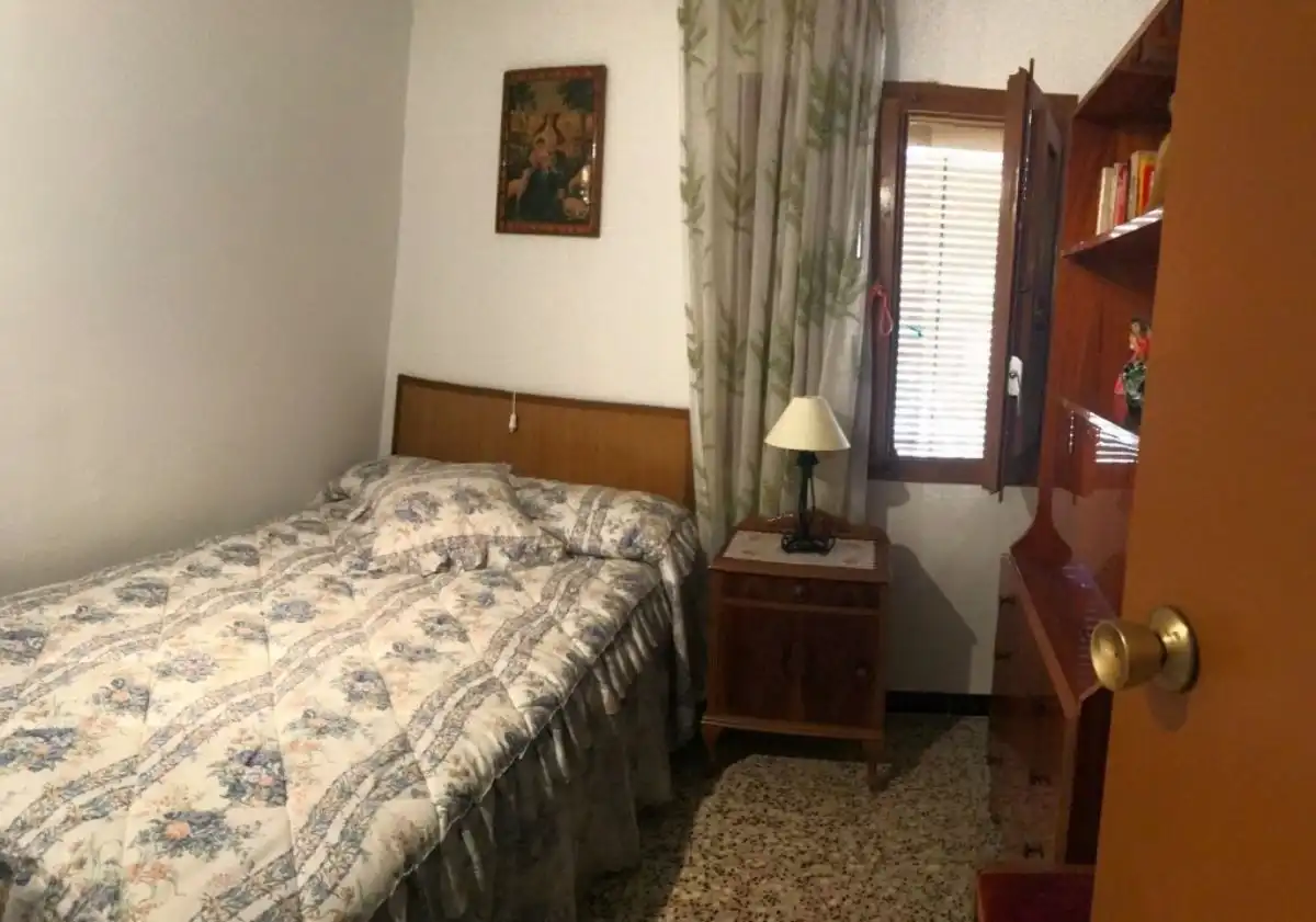 Habitación de Casa adosada en venta en Valdeltormo con Trastero, Amueblado y Horno