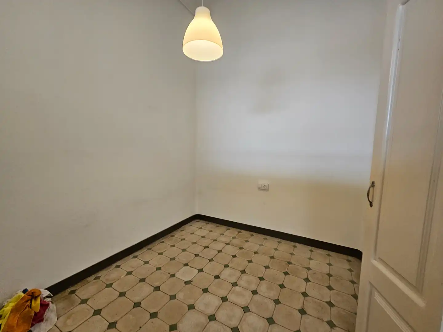 Flat for rent in Sabadell  with Heating and Balcony