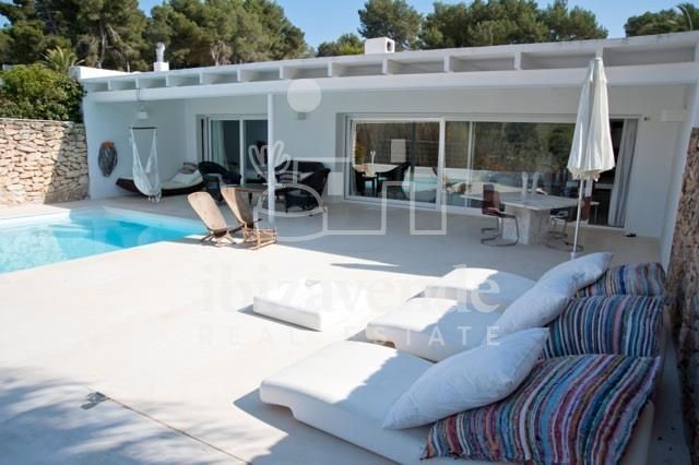 Exterior view of House or chalet to rent in Santa Eulària des Riu  with Terrace, Swimming Pool and Furnished