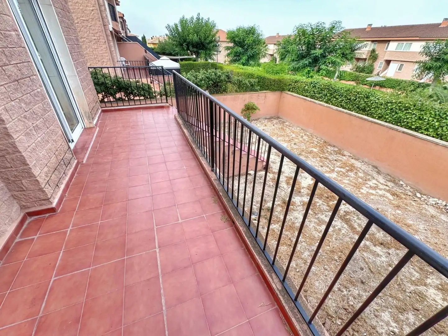 Terraza de Casa adosada en venta en Petrer con Jardín privado, Balcón y Piscina comunitaria