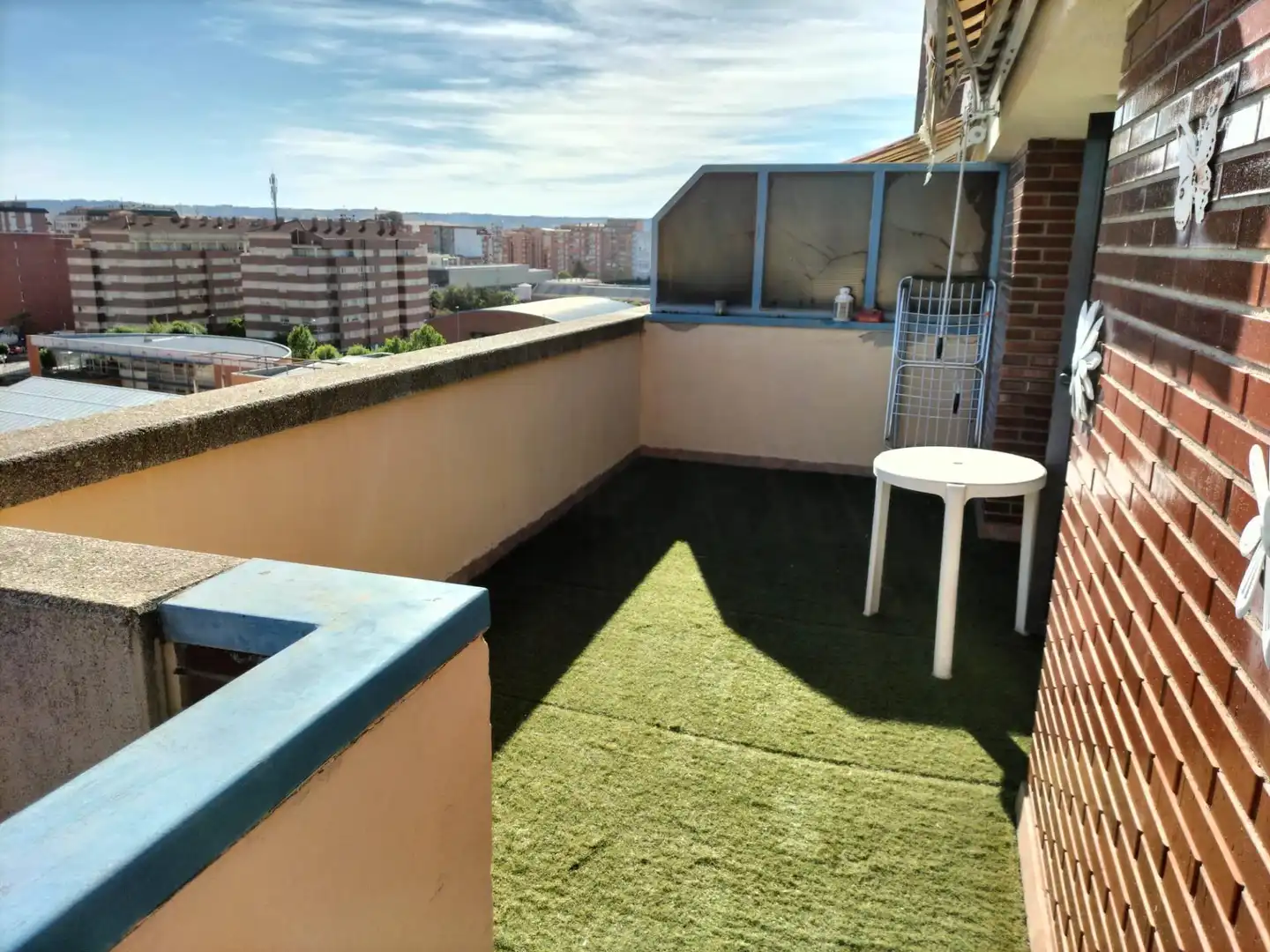 Terrasse von Dachboden zur Miete in Palencia mit Heizung, Parkett und Terrasse