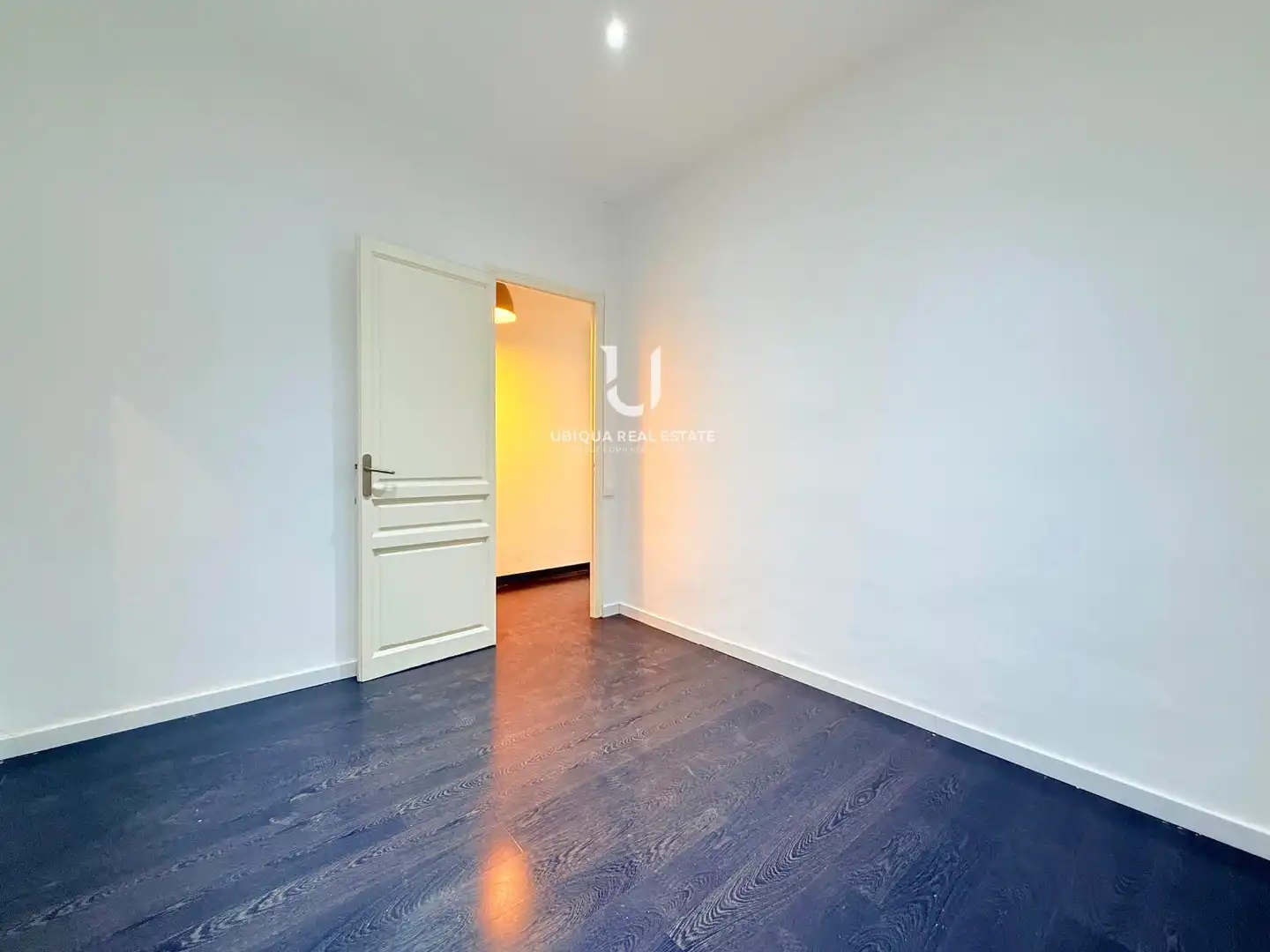 Habitación de Oficina de alquiler en Barcelona con Aire acondicionado, Calefacción y Terraza