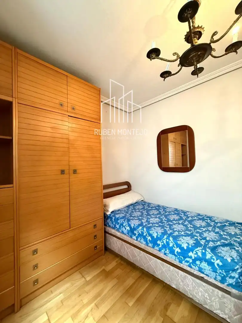 Bedroom of Flat for rent in Salamanca  with Heating, Terrace and Furnished