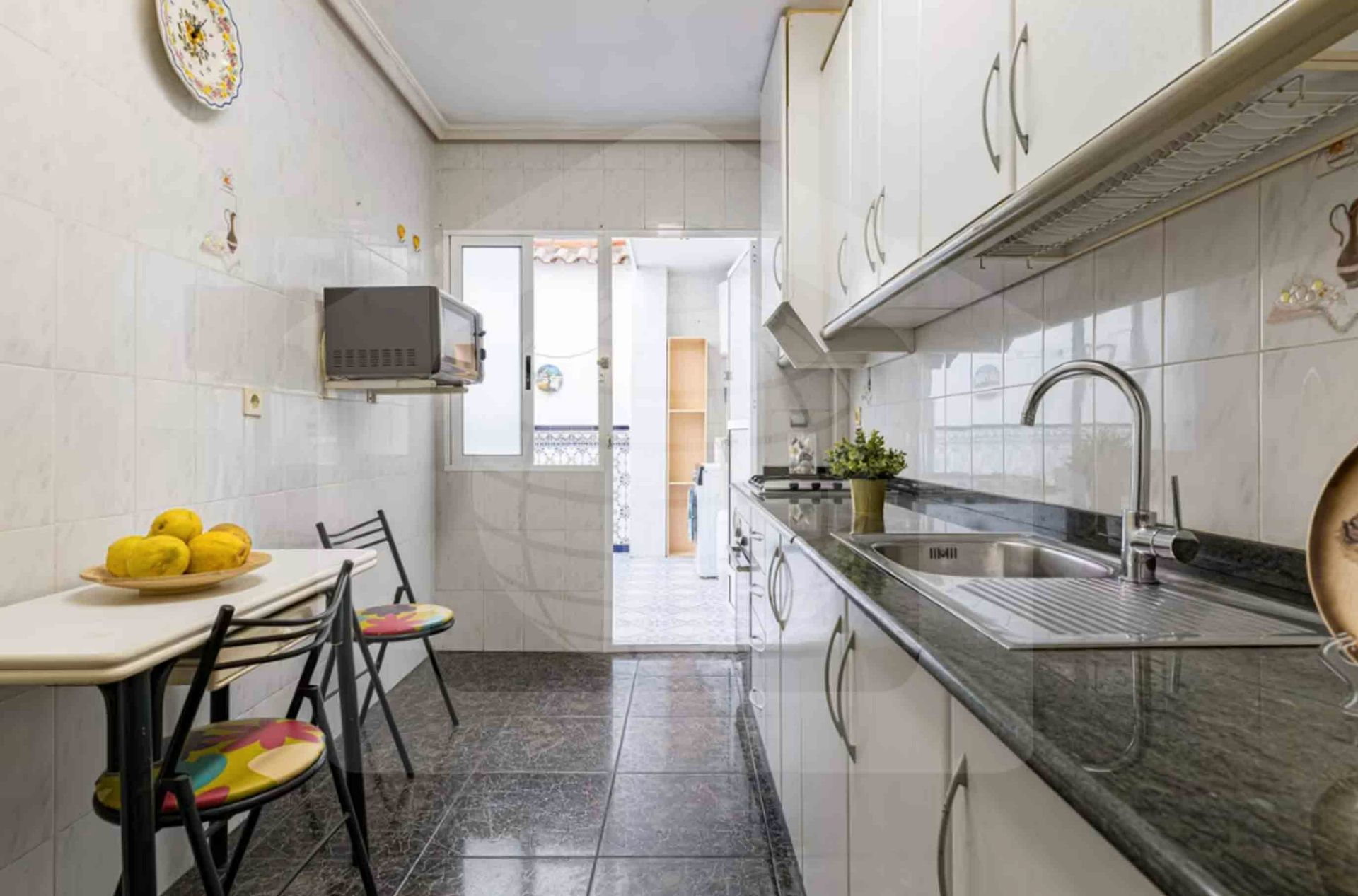 Kitchen of Flat for sale in Torremolinos