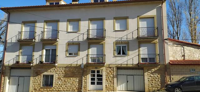 Dúplex en Venta en Calle Cuzcurrita en Baños de Rioja