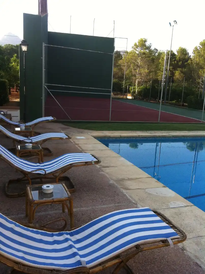 Schwimmbecken von Country house zum Verkauf in Gandia mit Klimaanlage, Heizung und Privatgarten