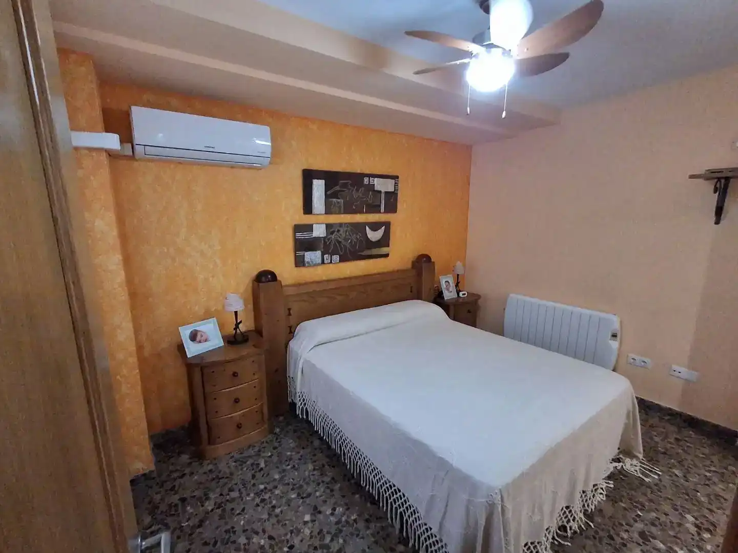 Dormitori de Casa adosada en venda en Sagunto / Sagunt amb Aire condicionat i Piscina
