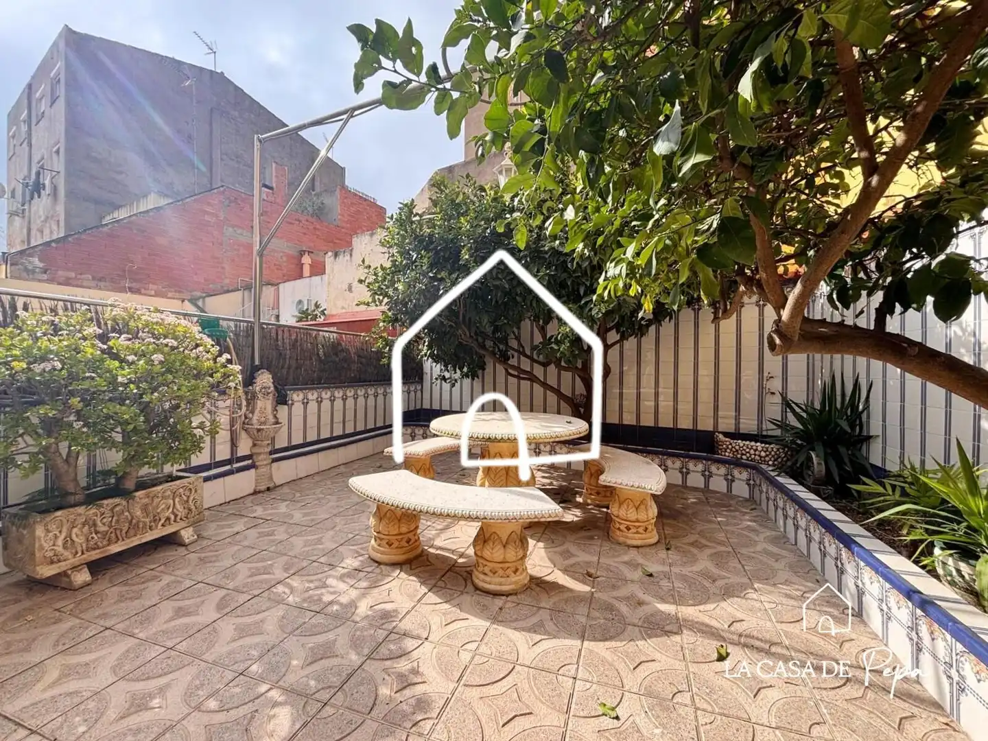 Terraza de Casa adosada en venta en Viladecans con Aire acondicionado, Calefacción y Jardín privado
