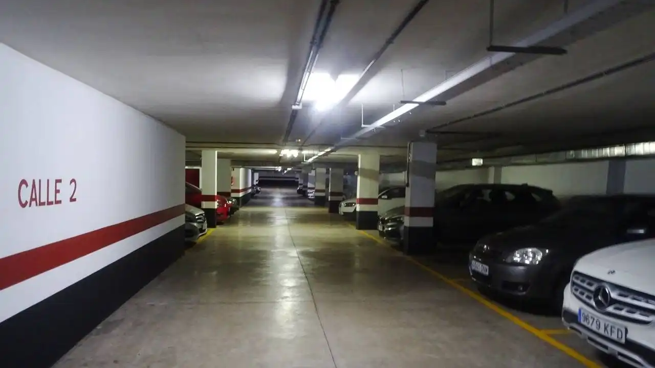Parking de Piso de alquiler en Las Palmas de Gran Canaria con Jardín privado, Terraza y Amueblado