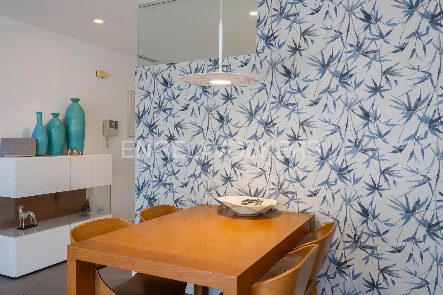 Wohnung zur Miete in Calle Isabel de Villena, La Malva-rosa