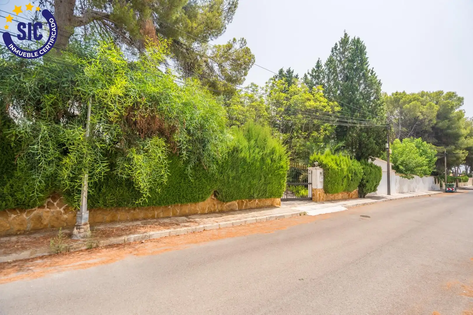 Vista exterior de Casa o chalet en venta en Serra con Aire acondicionado, Calefacción y Jardín privado