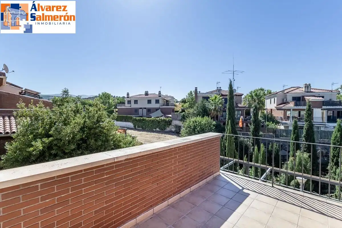 Terraza de Casa o chalet en venta en Albolote con Aire acondicionado, Calefacción y Jardín privado