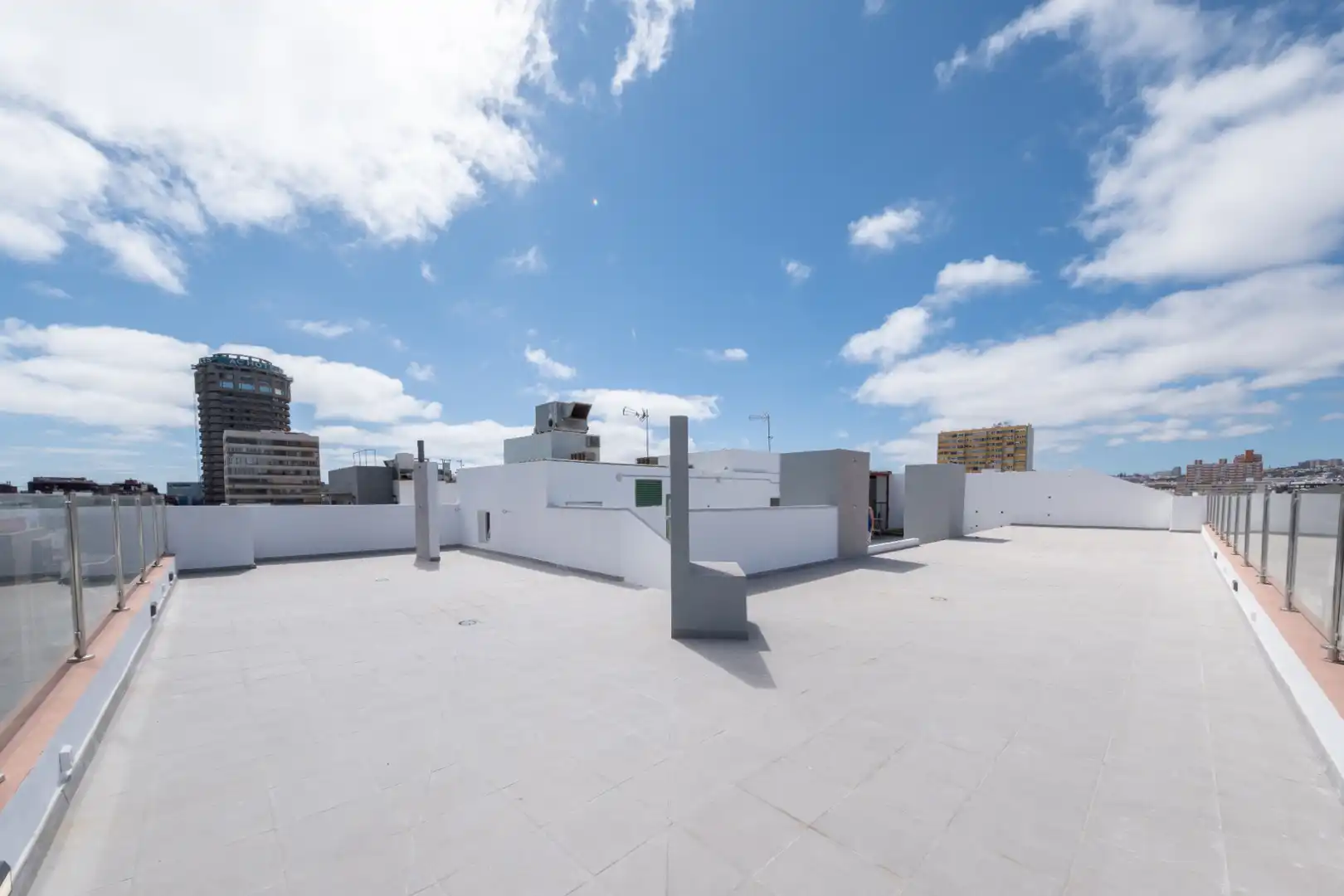 Ático con terraza en venta en Calle Alfredo L Jones 35, imagen 2
