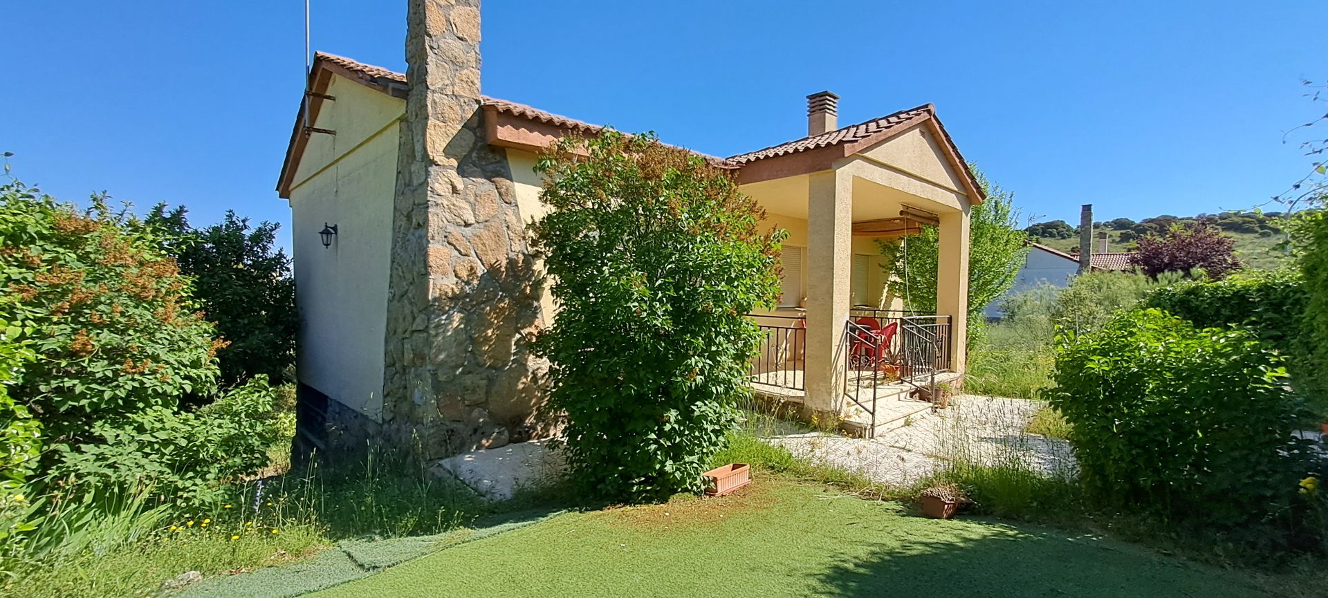 Vista exterior de Casa o xalet en venda en Maello amb Calefacció, Jardí privat i Traster
