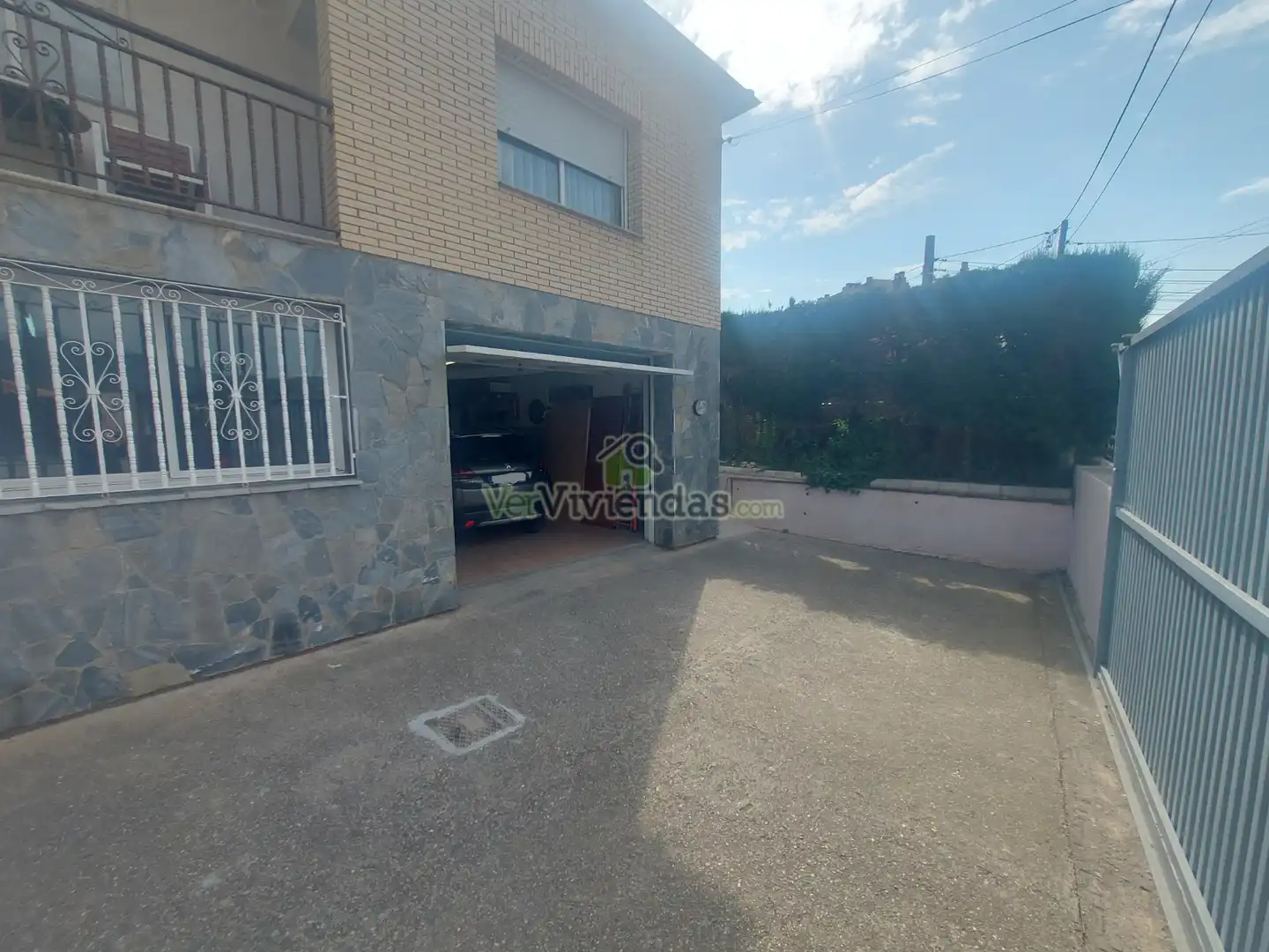 Exterior view of Houses for sale in Sant Vicenç Dels Horts  with Air Conditioner, Heating and Private garden