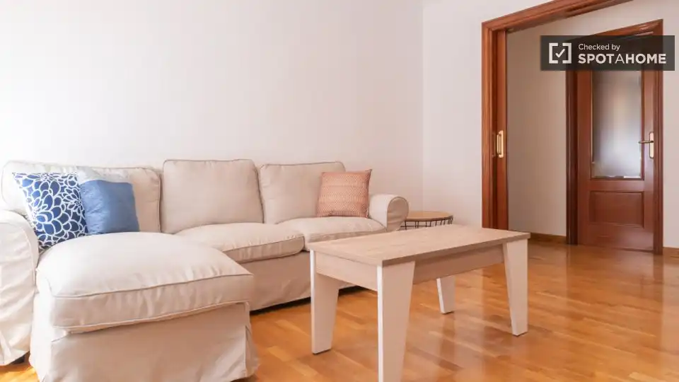 Sala de estar de Piso de alquiler en Madrid con Aire acondicionado, Calefacción y Amueblado