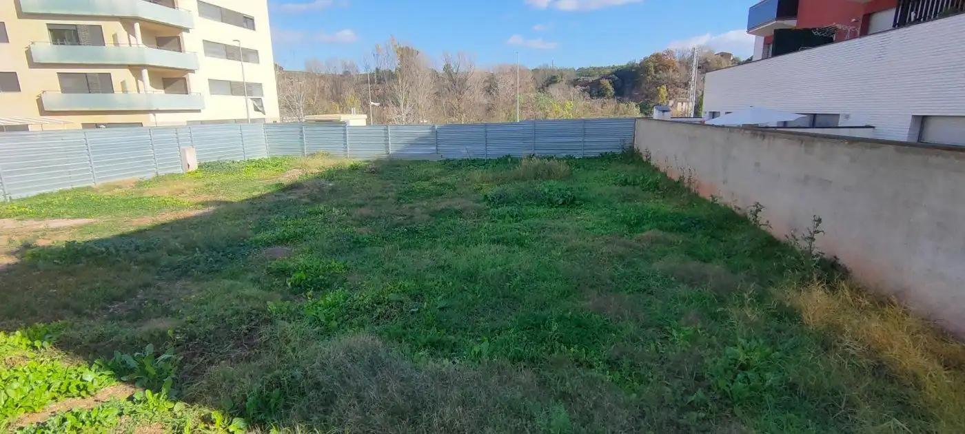 Grundstücke und Bauplätze zum Verkauf in Carrer de Girona