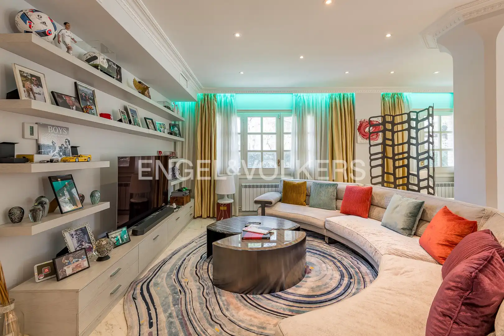 Sala d'estar de Casa o xalet en venda en Castelldefels amb Aire condicionat, Calefacció i Jardí privat