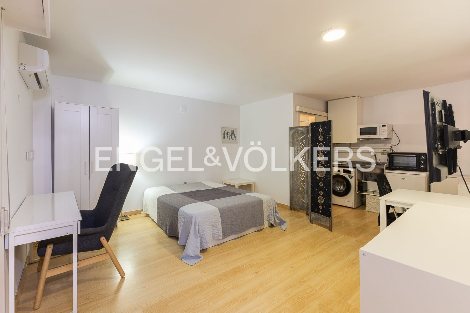 Dormitori de Apartament de lloguer en  Valencia Capital amb Aire condicionat, Calefacció i Parquet