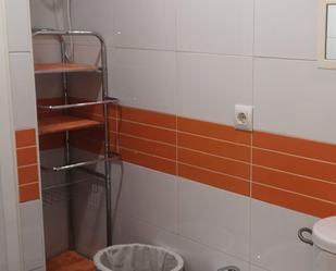 Bathroom of Flat to rent in  Sevilla Capital