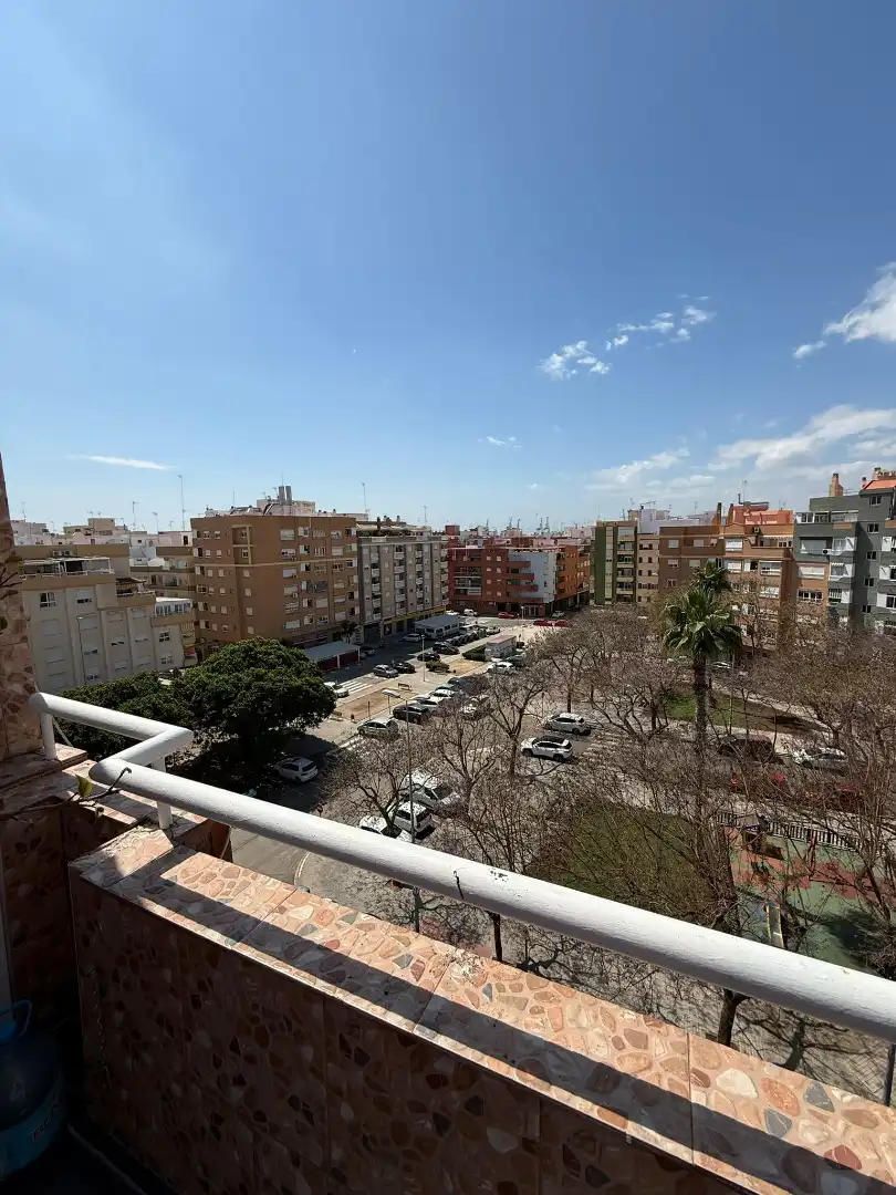 Vista exterior de Ático de alquiler en Sagunto / Sagunt con Terraza, Amueblado y Horno