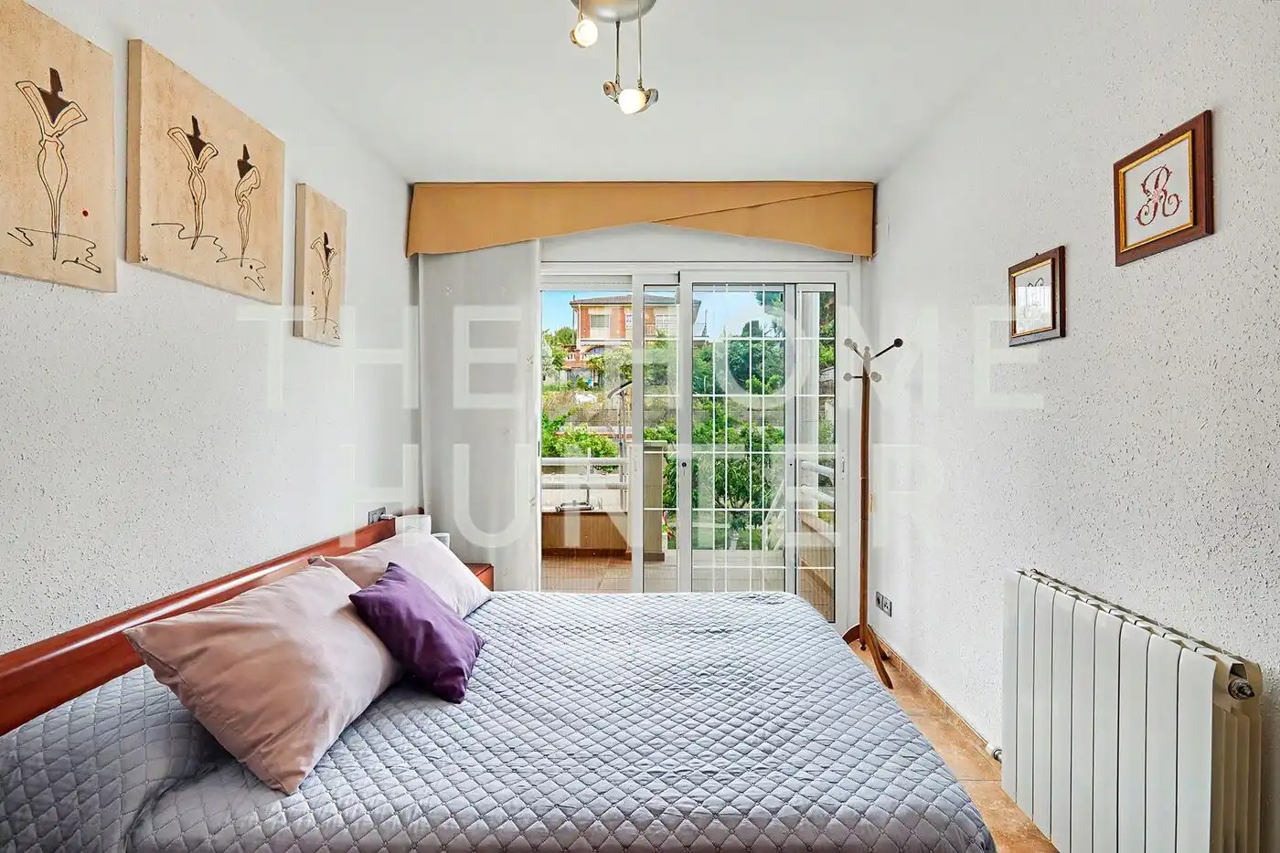 Bedroom of Houses for sale in Barcelona  with Air Conditioner, Heating and Private garden