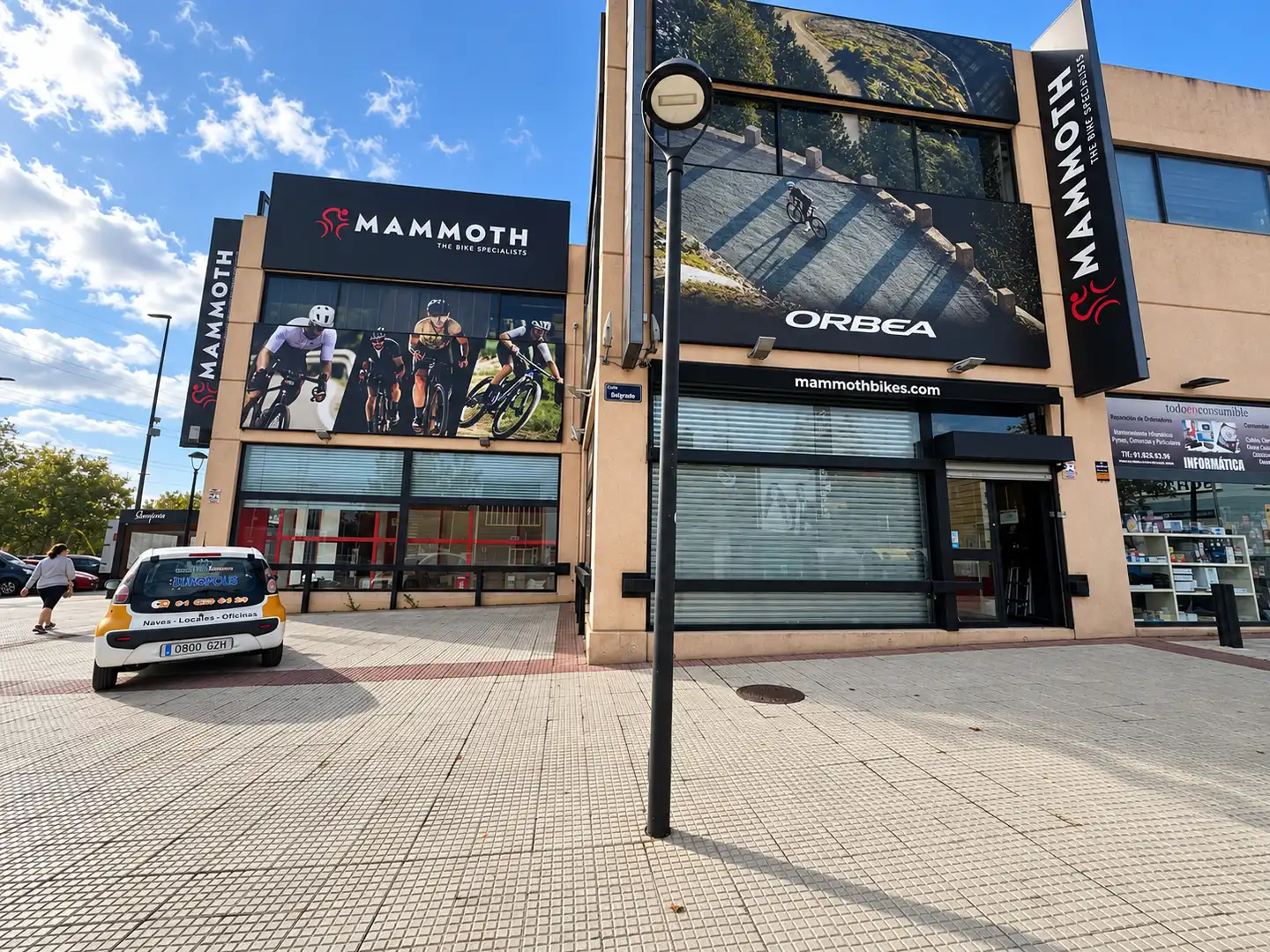 Local comercial en alquiler en Calle Dublín 35C, imagen 2