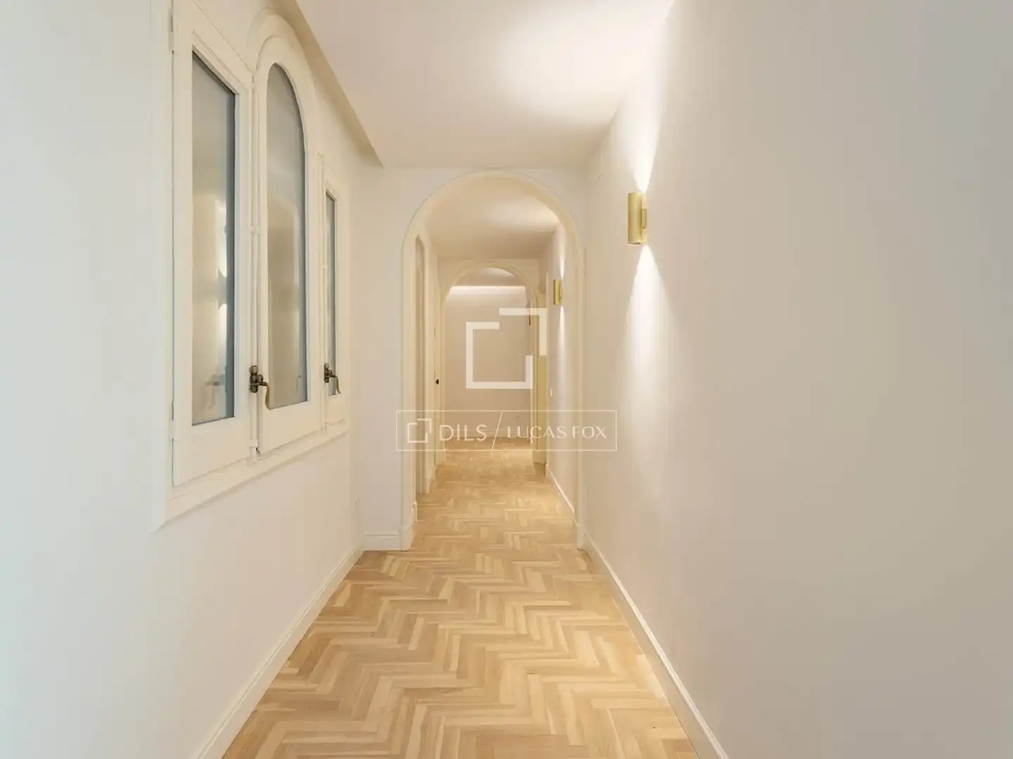 Flat for sale in Barcelona  with Air Conditioner, Heating and Parquet flooring