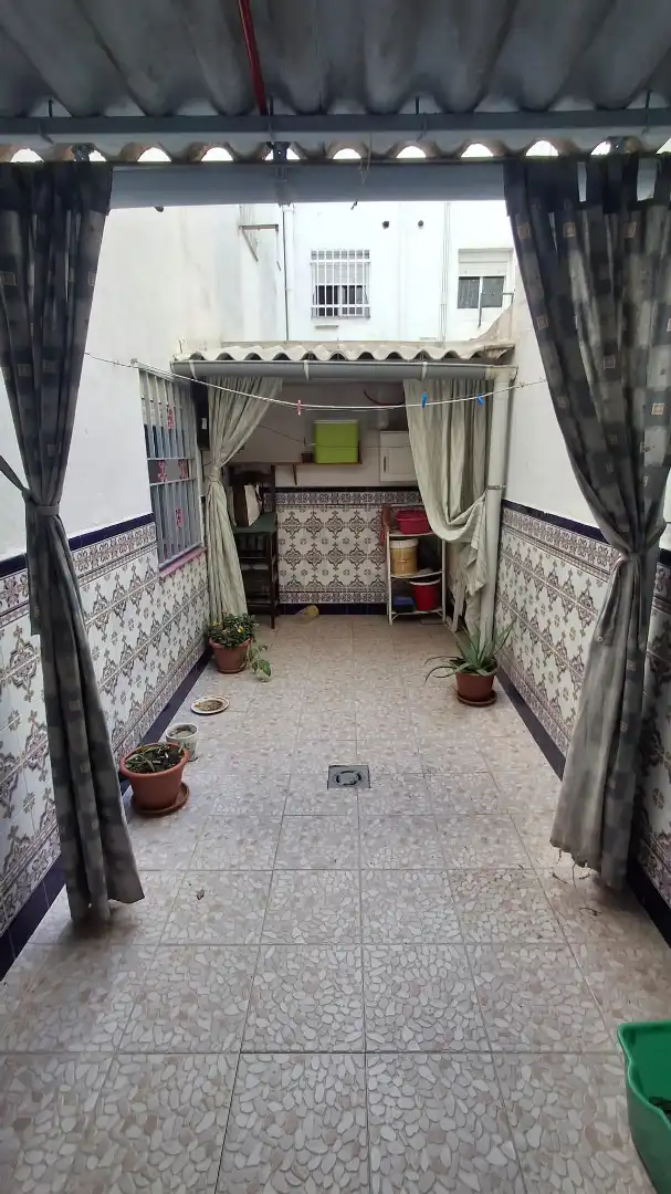 Wohnung zum Verkauf in Dos Hermanas mit Terrasse und Möbliert
