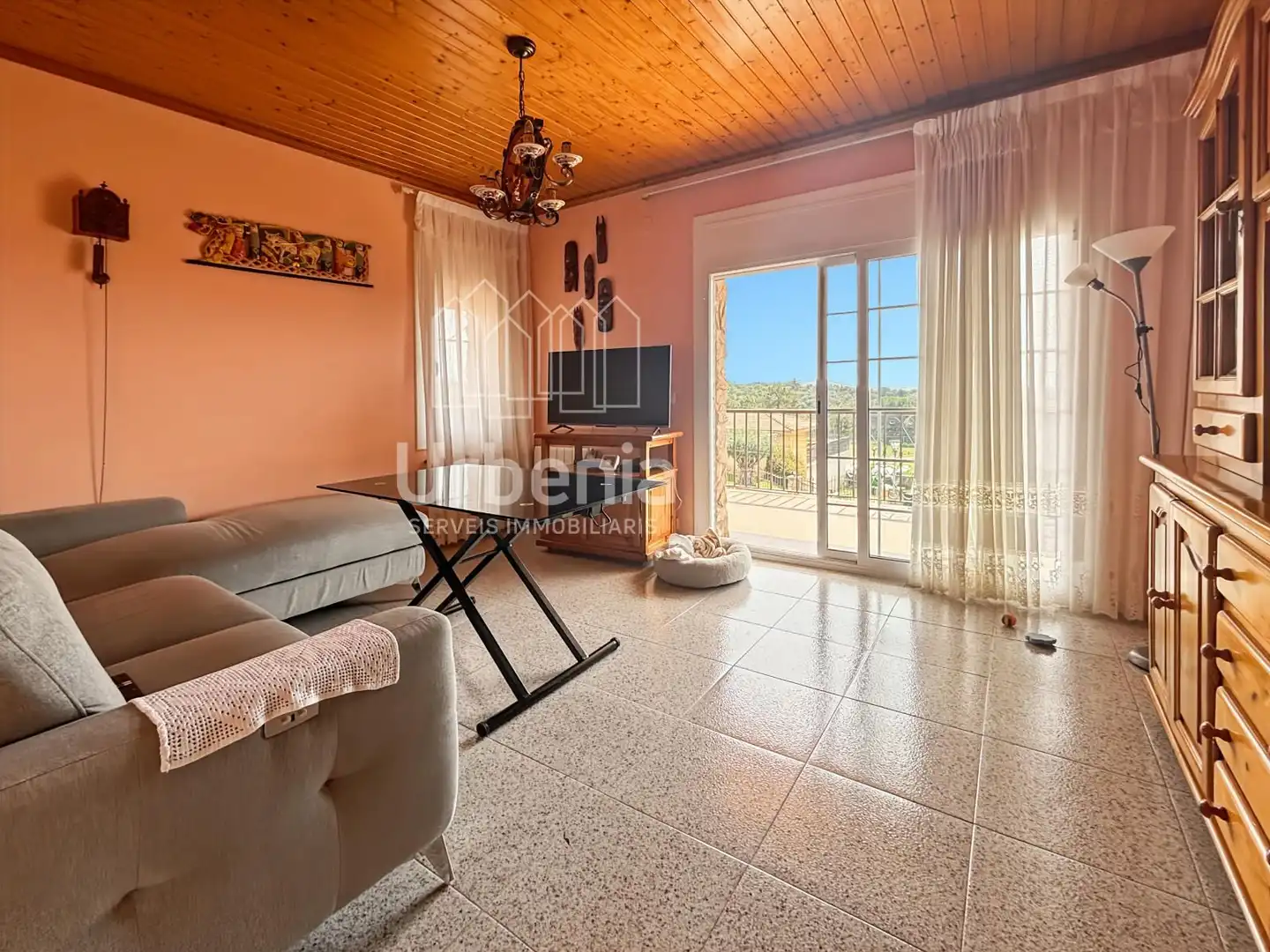 Sala d'estar de Casa o xalet en venda en Tordera amb Calefacció i Terrassa