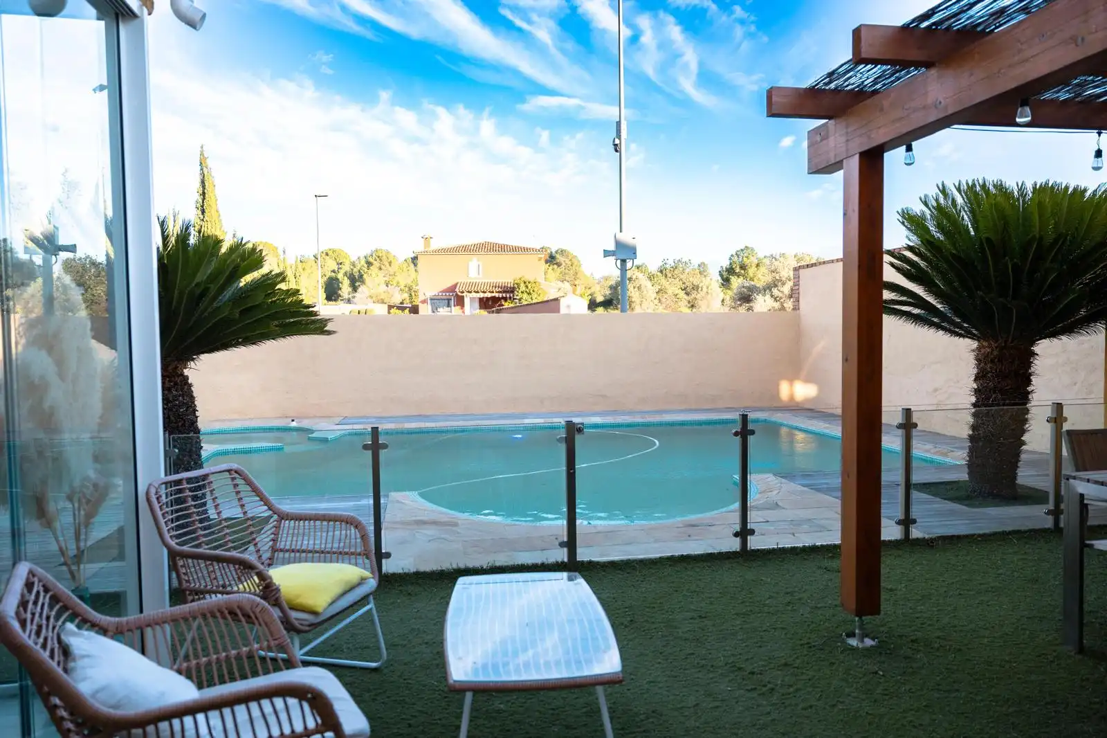 Piscina de Casa o chalet en venta en La Pobla de Vallbona con Aire acondicionado, Calefacción y Terraza