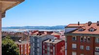 Vista exterior de Dúplex en venda en Santander amb Calefacció, Parquet i Traster