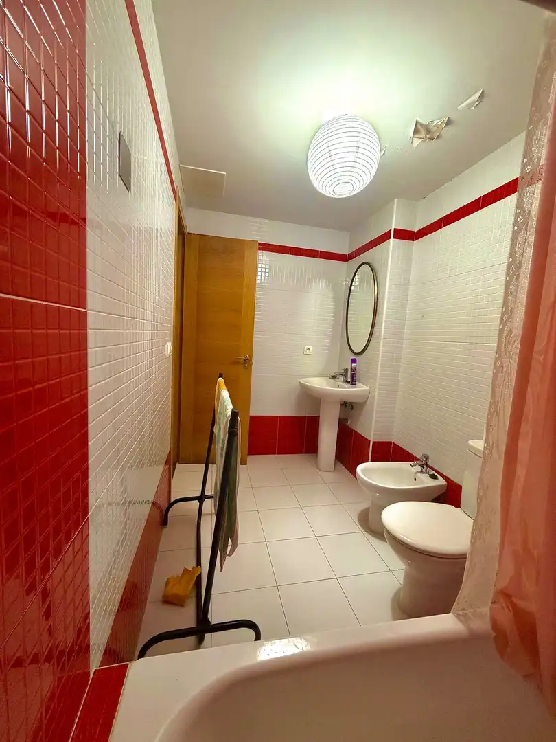 Badezimmer von Dachboden zum Verkauf in Malpica de Bergantiños mit Heizung und Terrasse