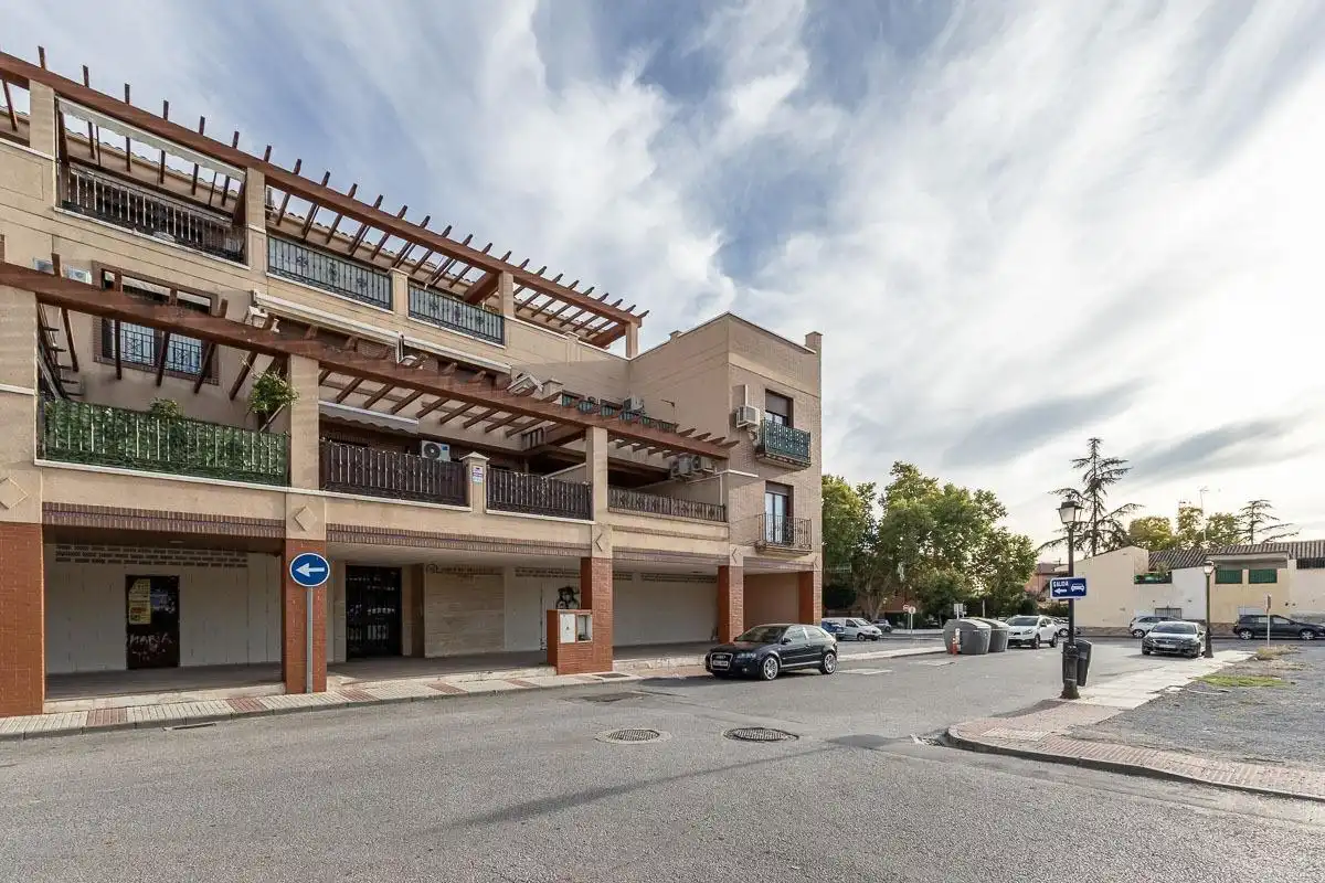 Vista exterior de Pis en venda en Atarfe amb Aire condicionat i Terrassa