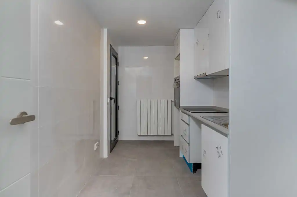 Kitchen of Flat for sale in Fuenlabrada  with Air Conditioner, Heating and Storage room