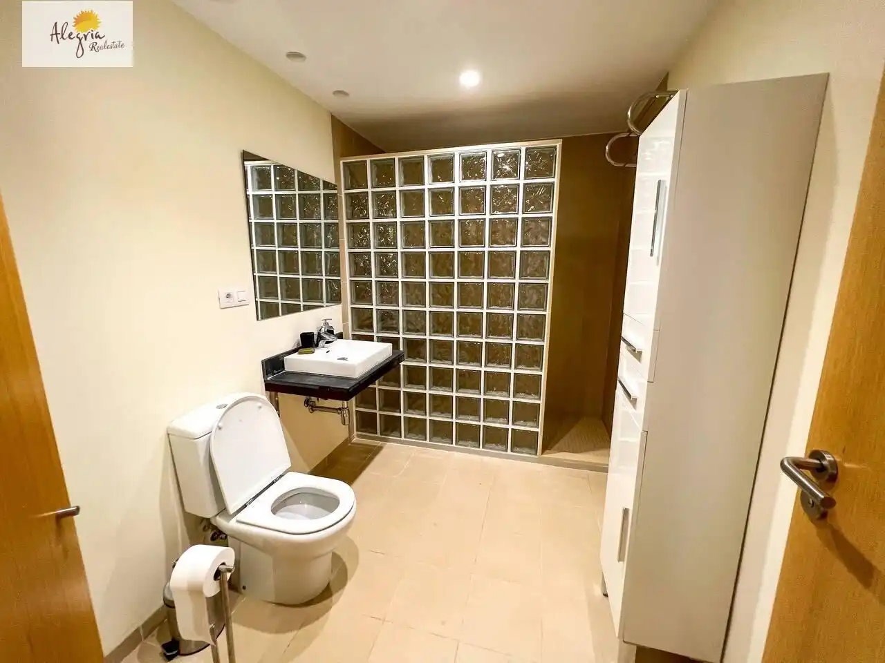 Baño de Casa o chalet en venta en Chiva con Aire acondicionado, Calefacción y Jardín privado