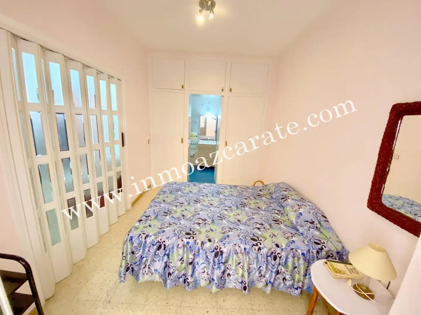Dormitori de Apartament en venda en Barcelona amb Terrassa i Balcó