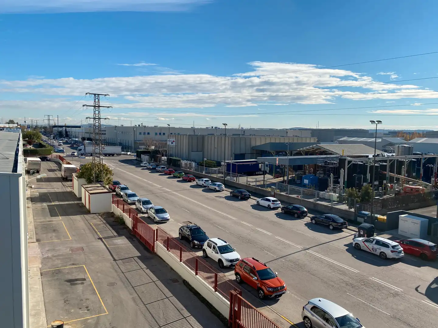 Vista exterior de Local de lloguer en Getafe amb Aire condicionat