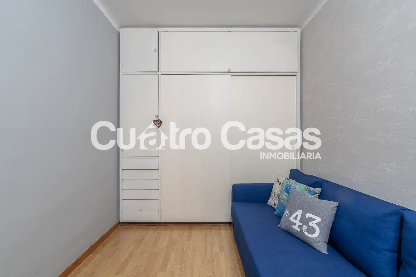 Bedroom of Flat for sale in Barcelona  with Air Conditioner, Heating and Parquet flooring