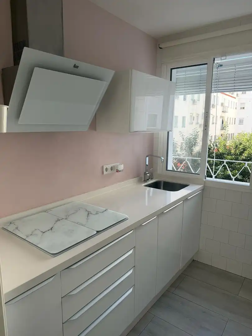 Kitchen of Flat for sale in Sevilla  with Balcony