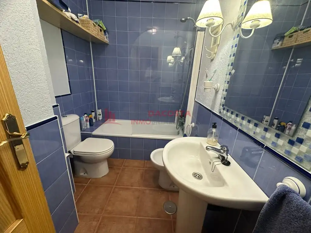 Bathroom of Apartments for rent in Islantilla