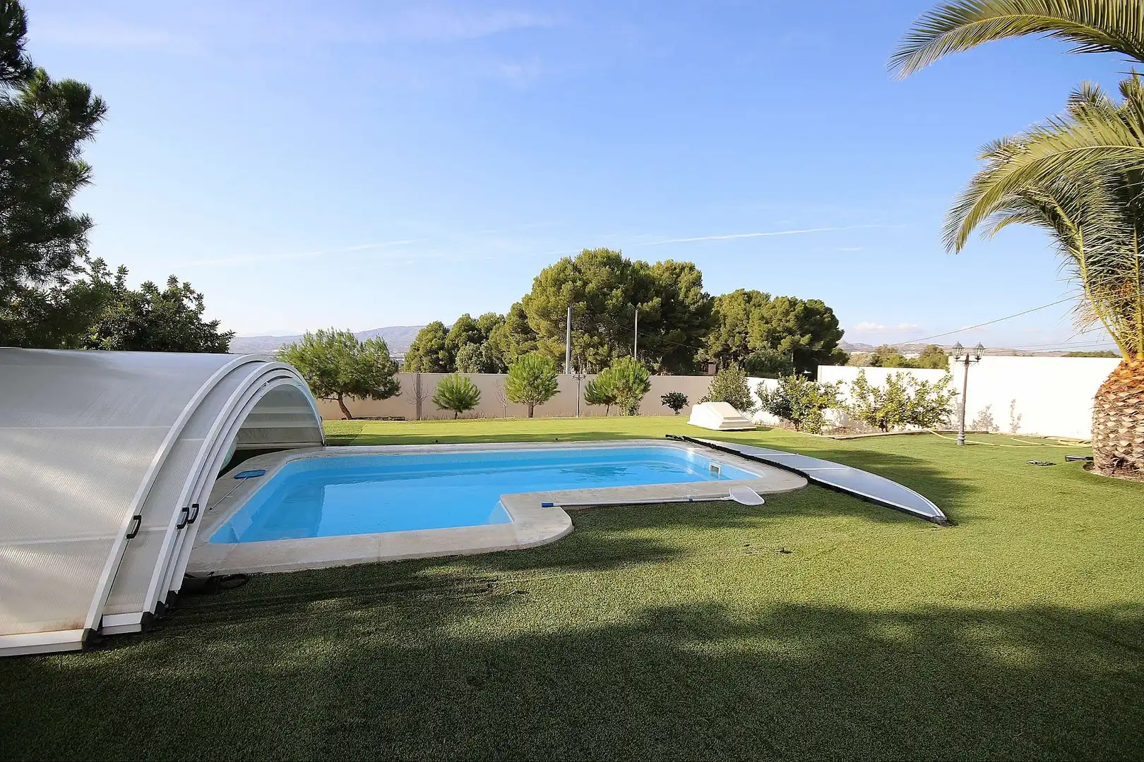 Piscina de Casa o xalet en venda en Petrer