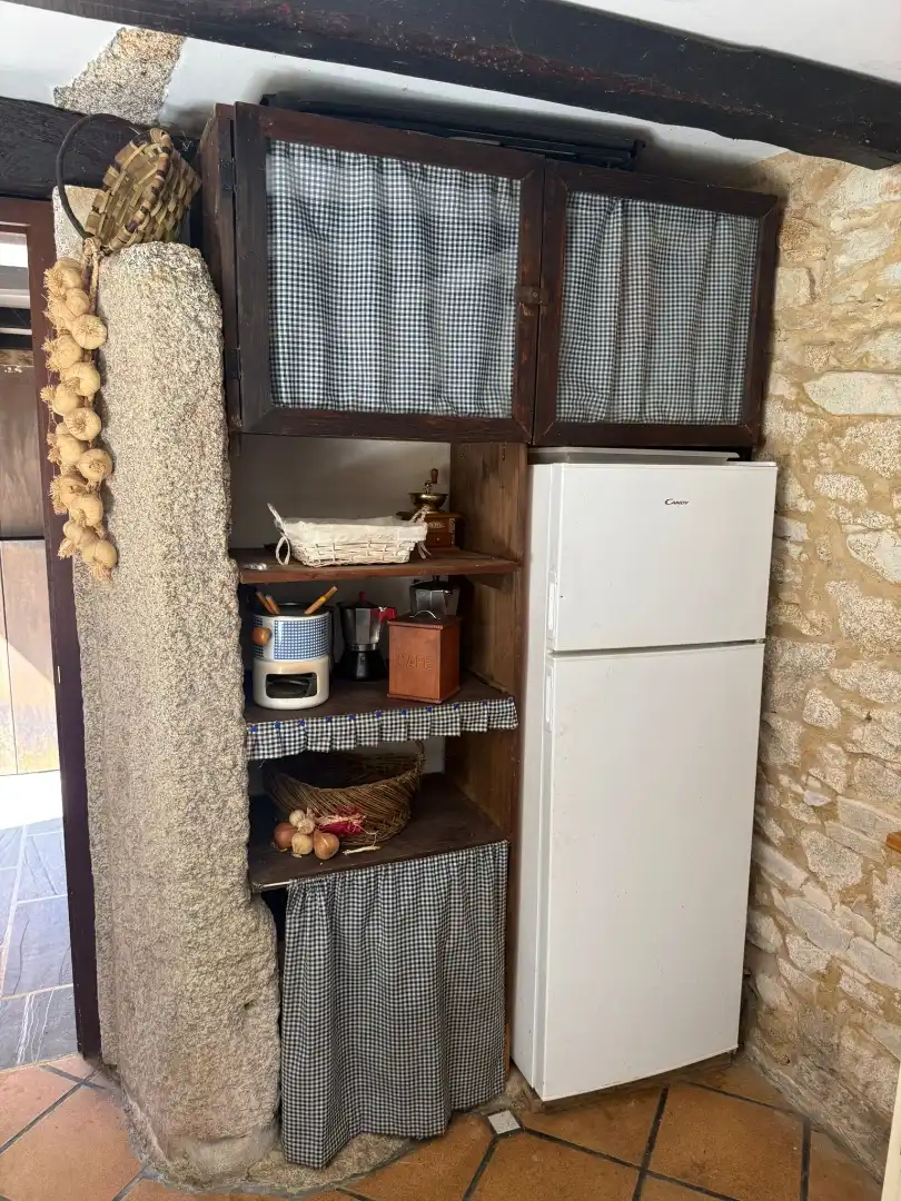 Cuina de Casa o xalet en venda en Outeiro de Rei amb Calefacció, Jardí privat i Piscina