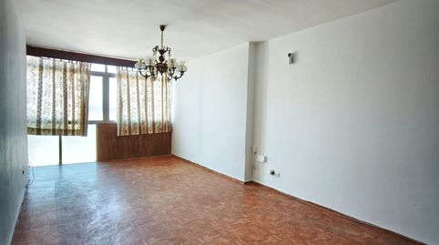 Foto 2 de Piso en venta en Mondejar - Junquillos, La Línea de la Concepción