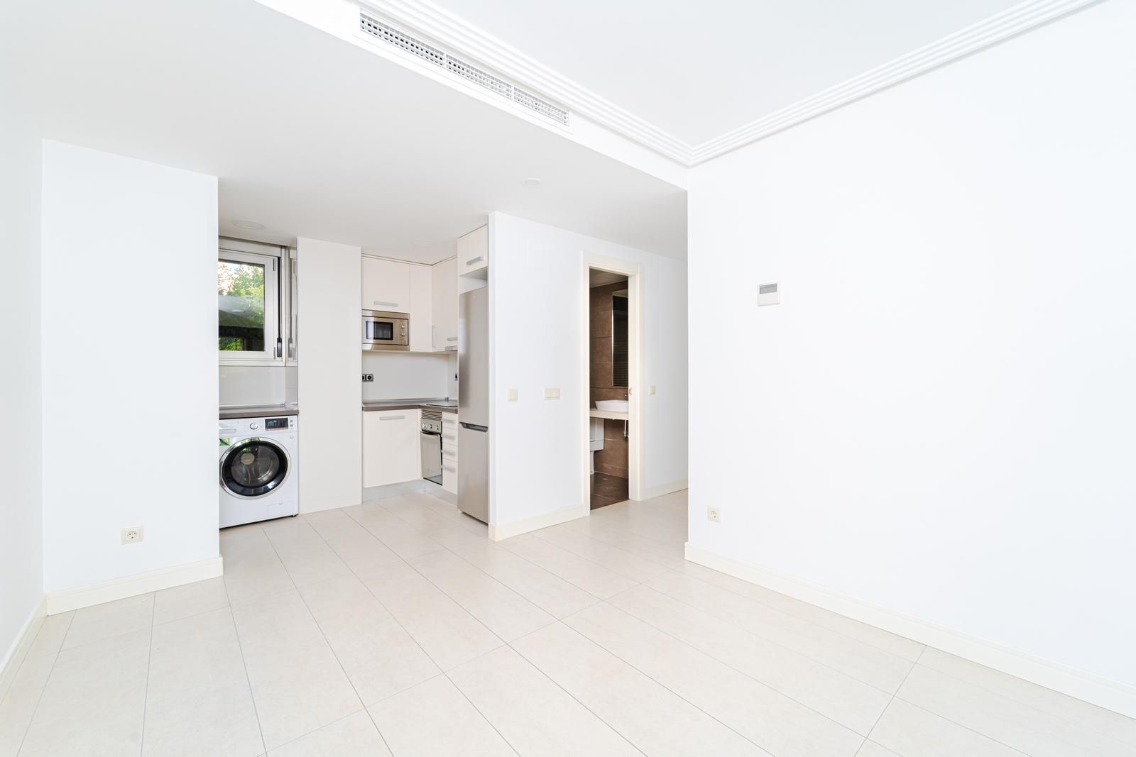 Cuina de Estudi en venda en  Madrid Capital amb Aire condicionat, Parquet i Traster