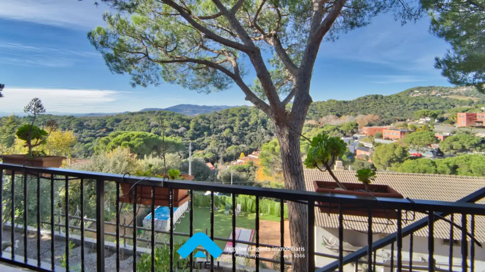 Exterior view of Houses for sale in L'Ametlla del Vallès  with Heating, Terrace and Storage room