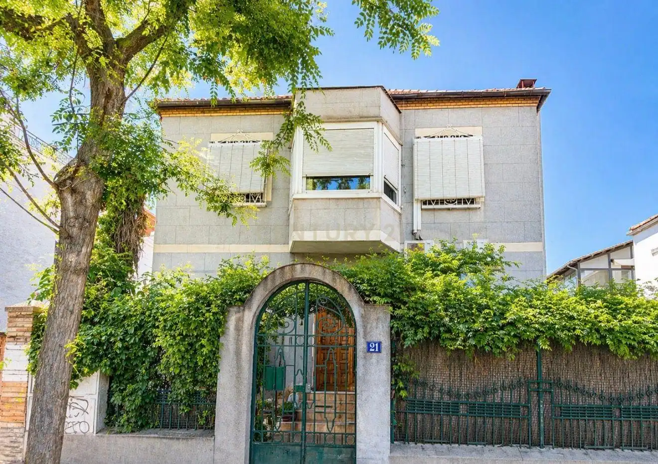 Exterior view of Houses for sale in Madrid  with Air Conditioner, Private garden and Storage room
