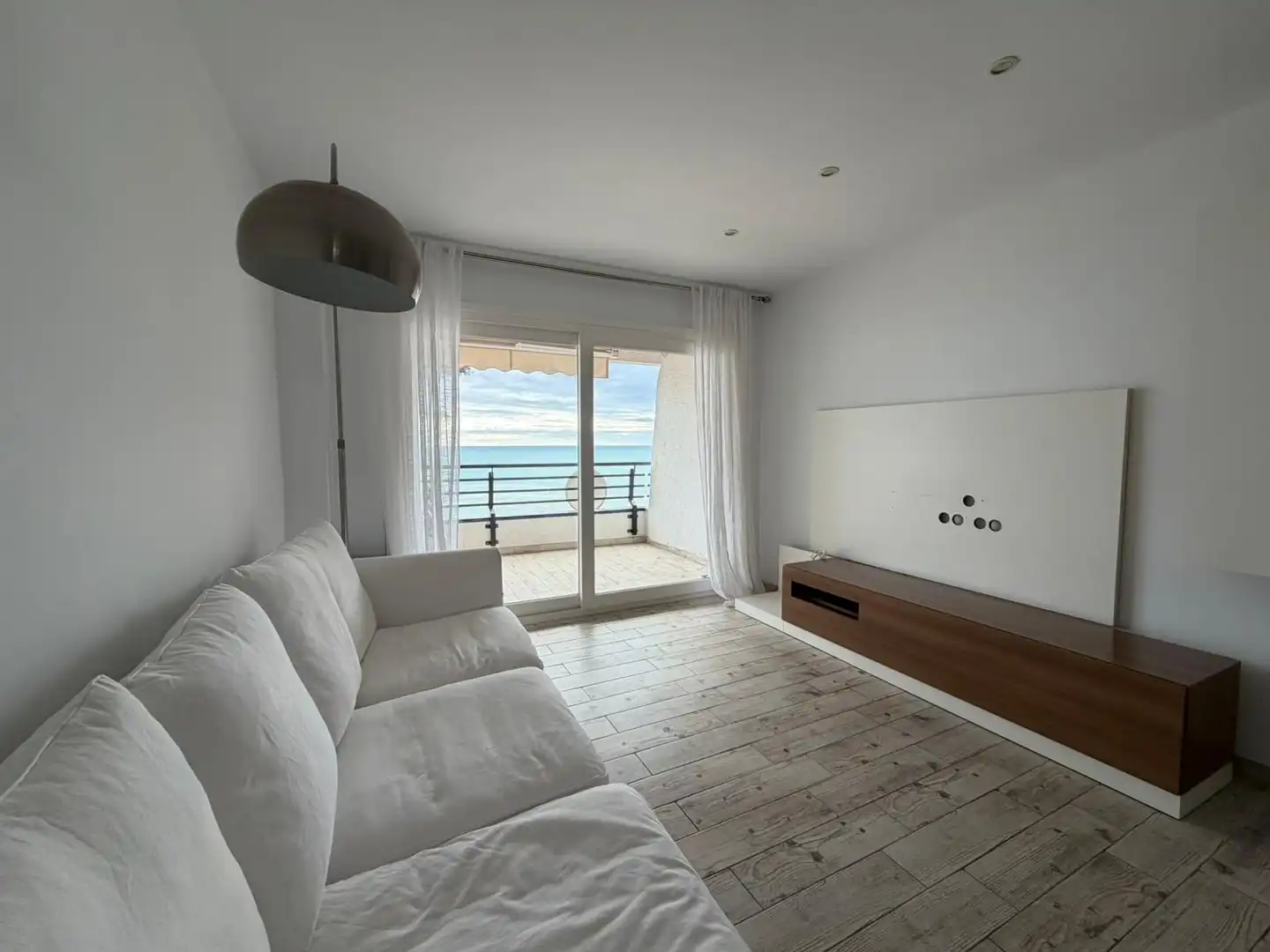 Sala de estar de Apartamento en venta en Mont-roig del Camp con Parquet, Amueblado y Horno
