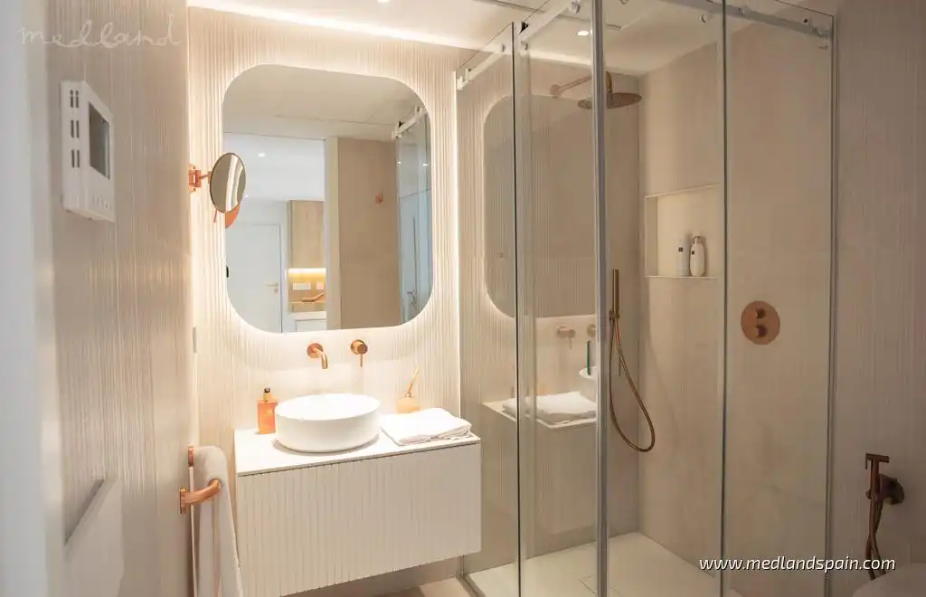 Bany de Apartament en venda en La Manga del Mar Menor amb Aire condicionat, Calefacció i Terrassa